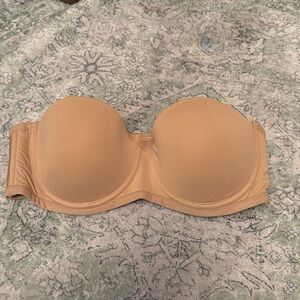Strapless nude bra